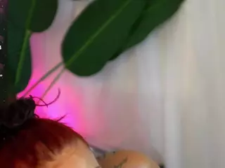 LowkeyGoldie's Live Sex Cam Show