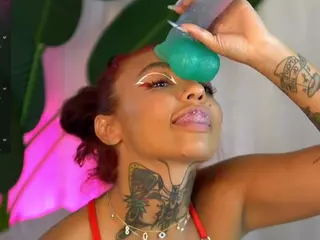 LowkeyGoldie's Live Sex Cam Show