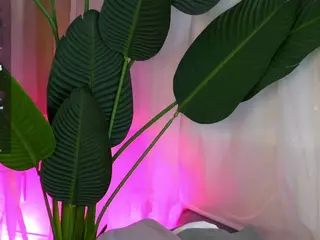 LowkeyGoldie's Live Sex Cam Show