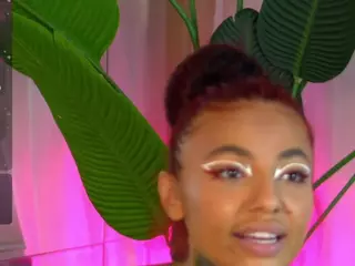 LowkeyGoldie's Live Sex Cam Show