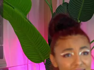 LowkeyGoldie's Live Sex Cam Show