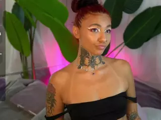 LowkeyGoldie's Live Sex Cam Show