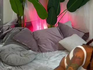 LowkeyGoldie's Live Sex Cam Show