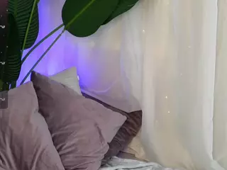 LowkeyGoldie's Live Sex Cam Show