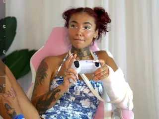 LowkeyGoldie's Live Sex Cam Show