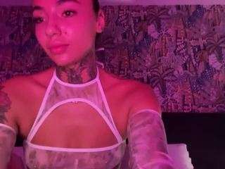 xoxgoldie's Live Sex Cam Show