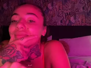 xoxgoldie's Live Sex Cam Show