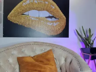 Briana Thompson's Live Sex Cam Show