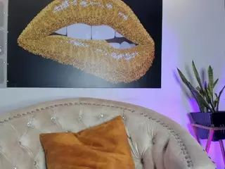 Briana Thompson's Live Sex Cam Show