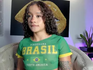Briana Thompson's Live Sex Cam Show
