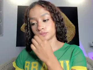 Briana Thompson's Live Sex Cam Show
