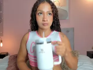 Briana Thompson's Live Sex Cam Show