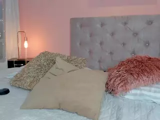 Briana Thompson's Live Sex Cam Show