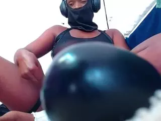 LusciousLipsT's Live Sex Cam Show