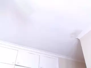 LusciousLipsT's Live Sex Cam Show