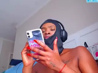 LusciousLipsT's Live Sex Cam Show