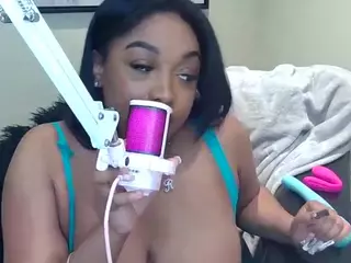 heavenalexus's Live Sex Cam Show