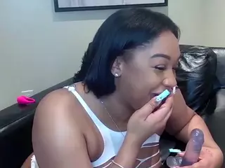 heavenalexus's Live Sex Cam Show