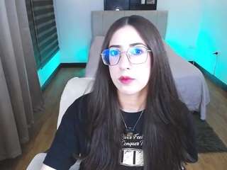 Live cam show with Kitty