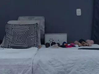 lilyhung2's Live Sex Cam Show