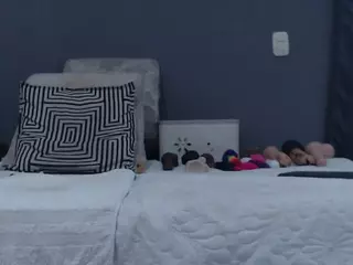 lilyhung2's Live Sex Cam Show