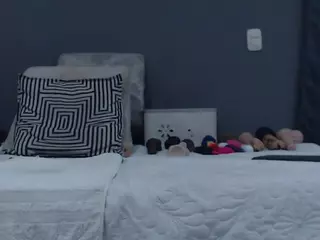 lilyhung2's Live Sex Cam Show