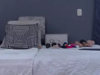 lilyhung2's Live Sex Cam Show