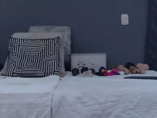 lilyhung2's Live Sex Cam Show