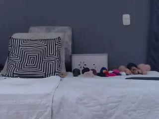 lilyhung2's Live Sex Cam Show