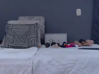 lilyhung2's Live Sex Cam Show