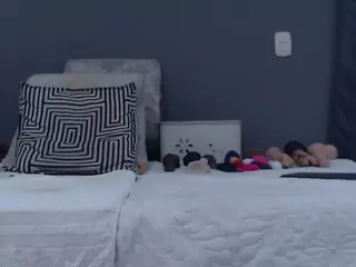 lilyhung2's Live Sex Cam Show
