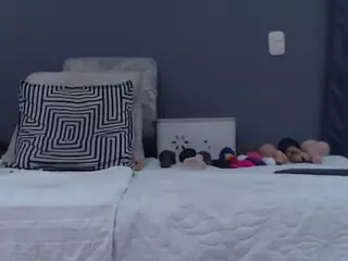 lilyhung2's Live Sex Cam Show