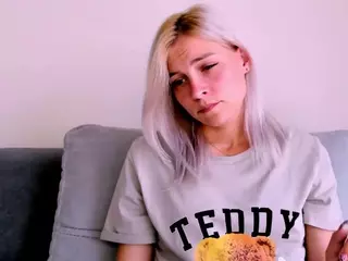 KristiHoward's Live Sex Cam Show