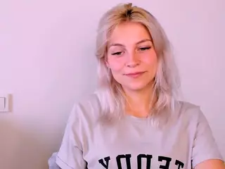 KristiHoward's Live Sex Cam Show