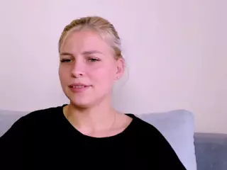 KristiHoward's Live Sex Cam Show