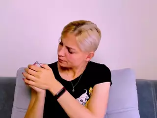 KristiHoward's Live Sex Cam Show