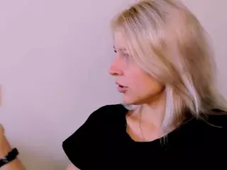 KristiHoward's Live Sex Cam Show