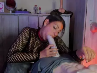 laurenhills's Live Sex Cam Show