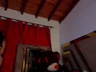 gisellereyess's Live Sex Cam Show