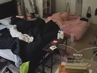 voyeurcam house charleys room's Live Sex Cam Show