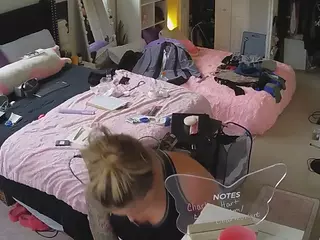 voyeurcam house charleys room's Live Sex Cam Show