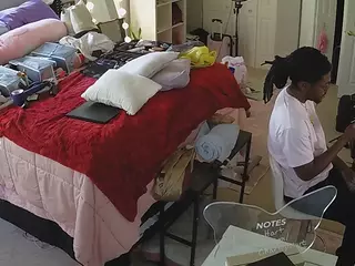 voyeurcam house charleys room's Live Sex Cam Show