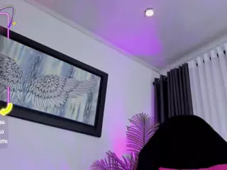 Brianaa-Hot's Live Sex Cam Show