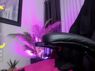 Brianaa-Hot's Live Sex Cam Show