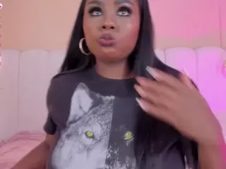 huge-boobs-ebony's Live Sex Cam Show