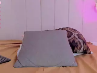 huge-boobs-ebony's Live Sex Cam Show