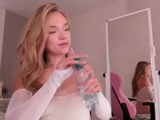 Chloe's Live Sex Cam Show