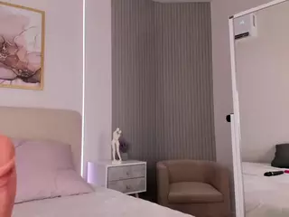 Chloe's Live Sex Cam Show