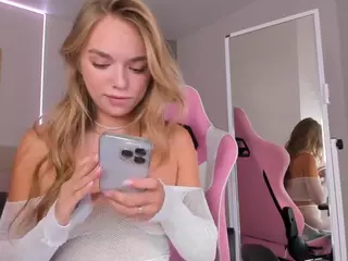 Chloe's Live Sex Cam Show