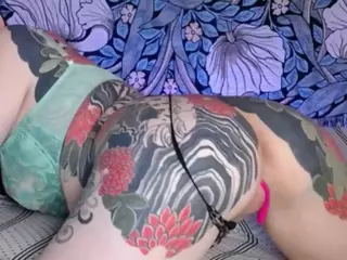 Alternative Ava's Live Sex Cam Show